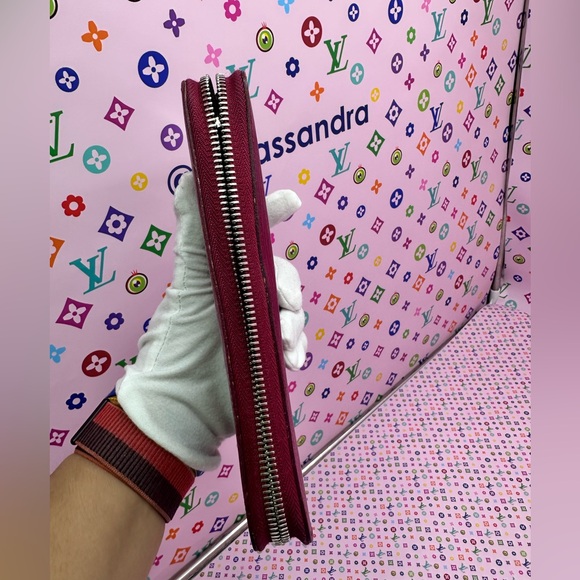 Louis Vuitton Epi Zip Around Wallet in Magenta - Picture 3 of 8